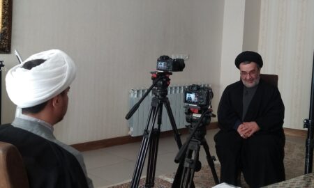 آیت‌الله خادمی تشریفات مرسوم به اسم «دفتر» و «بیت» نداشت